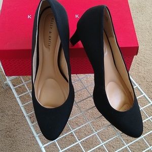 Kelly and Katie 8 medium black pumps